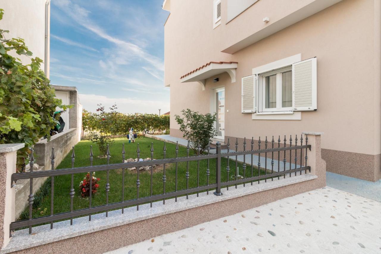 Apartments Lusani Split Exterior photo